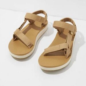 Teva Midform Universal Sandal Size 10